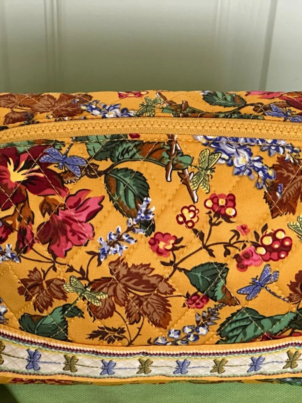 VERA BRADLEY GILMORE GIRLS COSMETIC BAG CASE:NWT GILMORE GIRLS AUTUMN